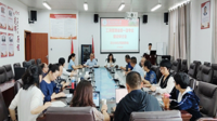   华南理工大学周文慧教授到按摩视频
指导工作